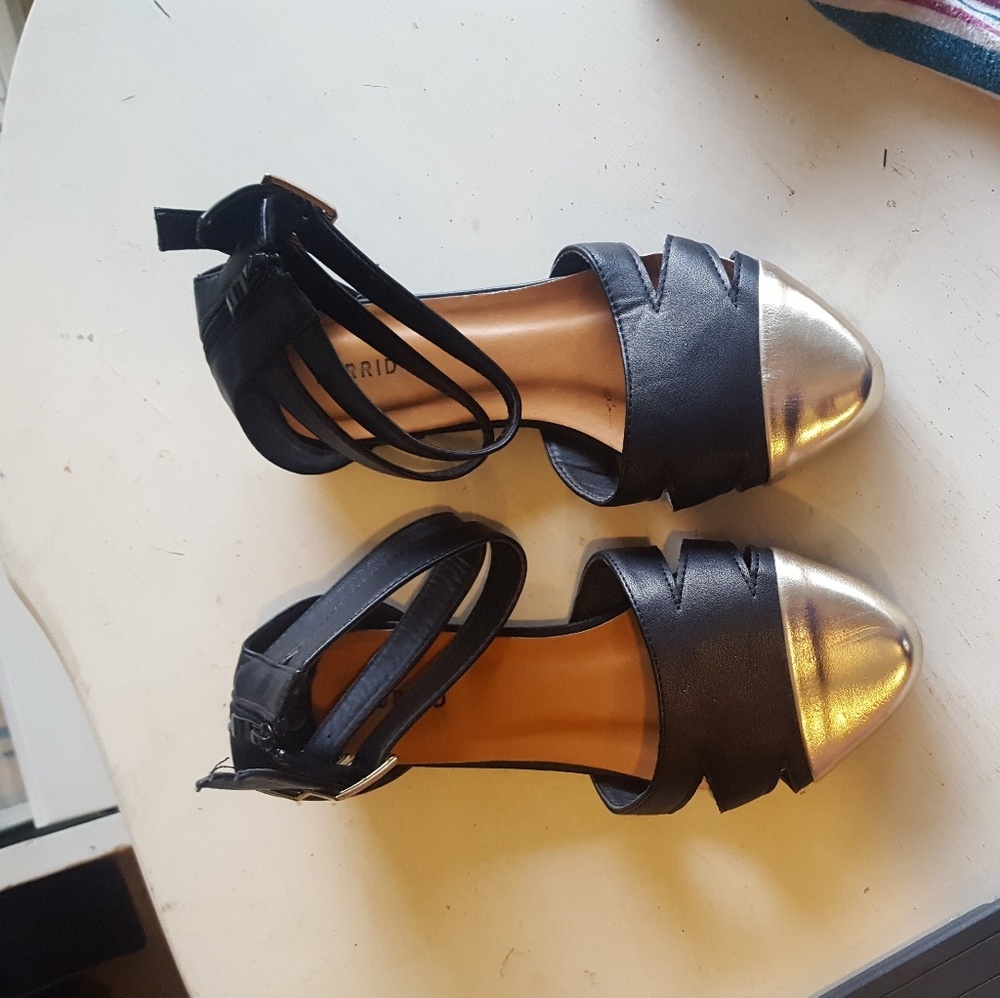 Torrid sandals size 8